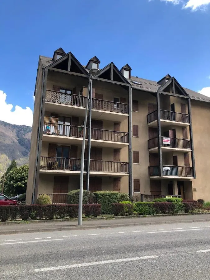 דירה Bagnères-de-Luchon Beau Studio Plus, Refait A Neuf, Tout Confort, Classe 3 Etoiles Par Le Comite Departemantal Du Tourisme De La Haute Garonne צרפת